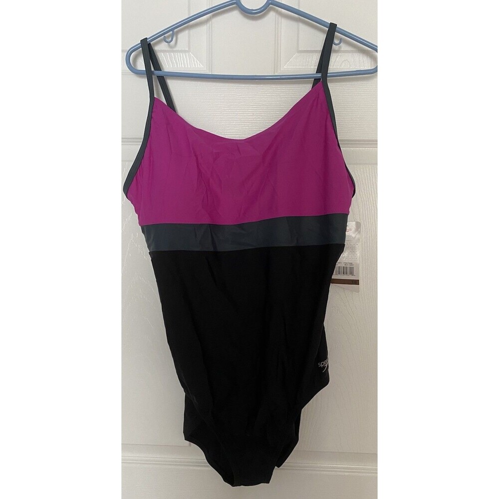 Women's one piece Speedo Swimsuit Size 18, NWT